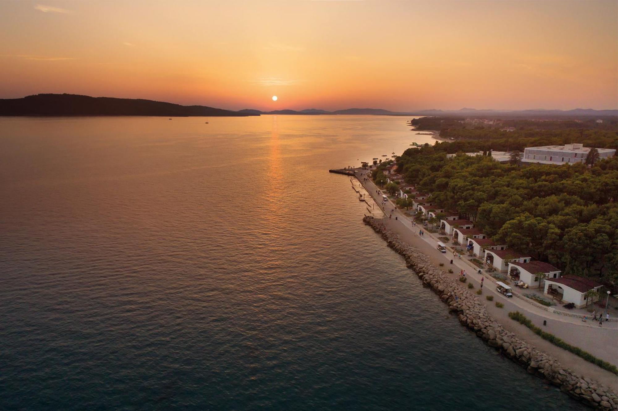 Deluxe Beach Mobile Homes Sibenik Bagian luar foto